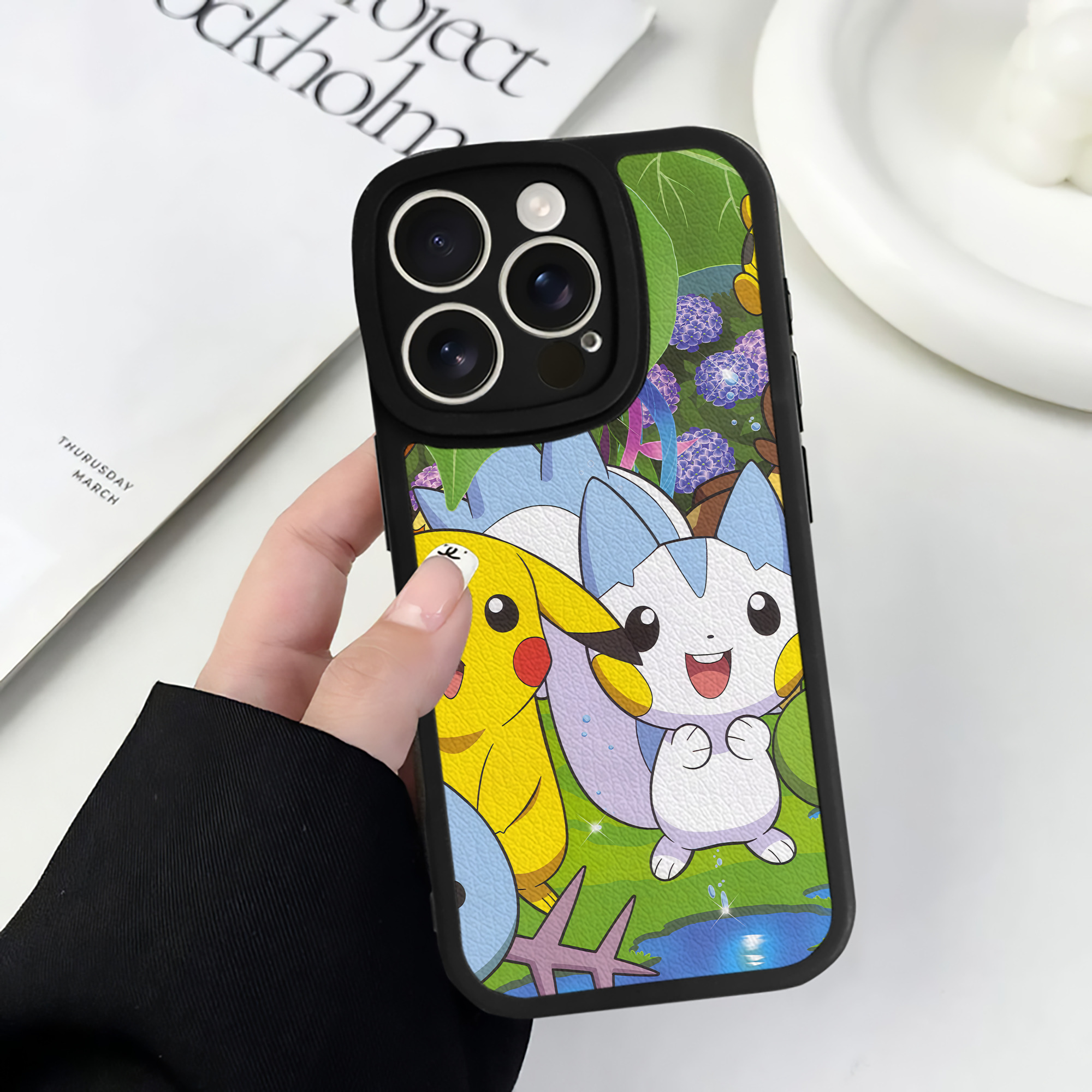 （画像用） ポケットモンスター Pokémon 【iPhone 16シリーズ対応】シリコンスマホケース（レザー調） 材質：シリコン